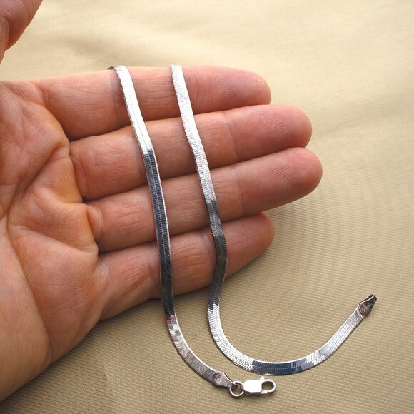 Vintage Silver Herringbone Necklace, 925 Sterling Silver Chain, Retro Fashion - Picture 8 of 10